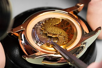 西安欧米茄手表电池能坚持多久